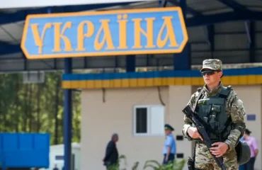 Кабмін дозволив ще одній категорії українців виїхати за кордон