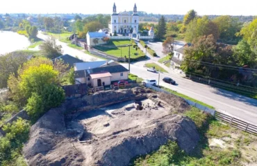 На Хмельниччині у костелі вперше за багато років відкрили підземелля, де помирали сотні людей
