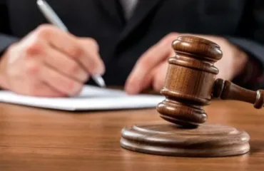 Житель Кам’янеччини отримав вирок за напад на відділення банку