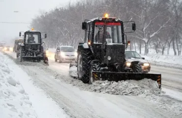 Розчищення доріг / фото ілюстроване