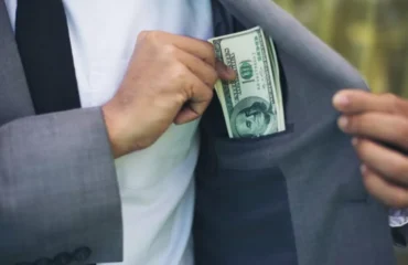 Хабар / фото ілюстроване