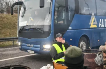 Польські протестувальники заблокували автобус з українцями на кордоні