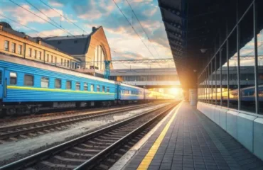 Через Хмельниччину запустять два додаткові потяги