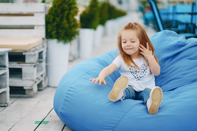 Крісло мішок, як оригінальне доповнення дитячої кімнати