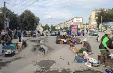 Стихійний ринок