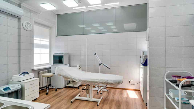 Як вибрати та замовити візок косметологічний: поради для б'юті майстрів