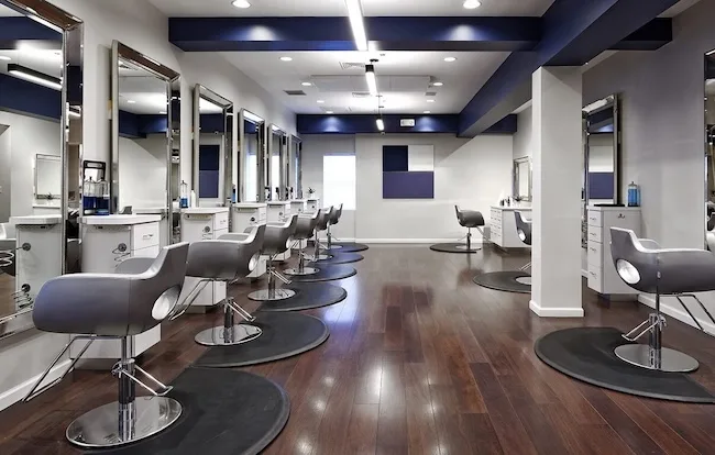 Как выбрать идеальное кресло для парикмахерской: советы профессионалов