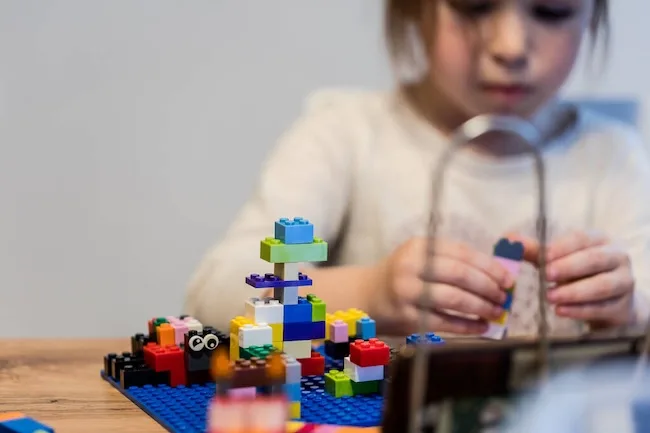 В чем польза конструкторов Лего и почему их так любят дети