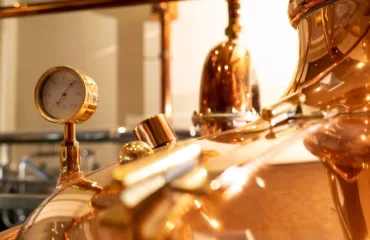 Какие преимущества и недостатки имеет самогонный аппарат двойной перегонки