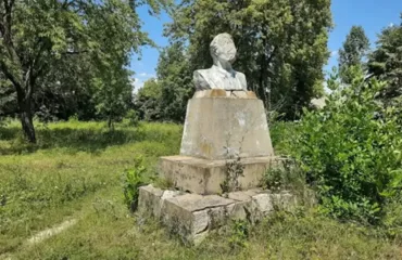 На Хмельниччині демонтували останній пам'ятник Леніну