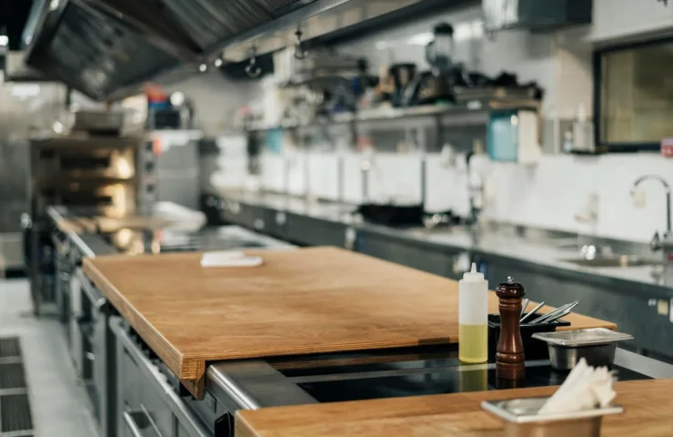 Учебная кухня для малого общепита: как убрать хаос и стабилизировать выдачу