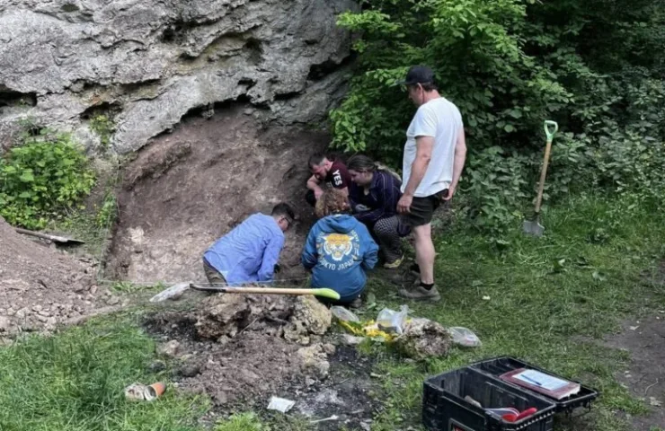 Розкопки давнього скельного монастиря розпочали в Маліївцях на Хмельниччині