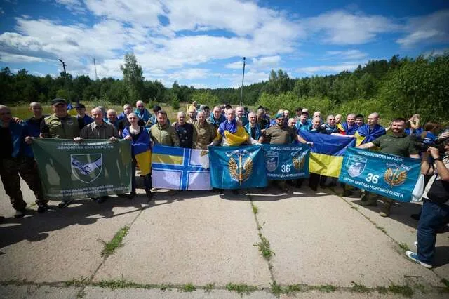 Троє захисників із Хмельницького району повернулися з полону