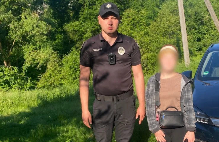 У Дунаївцях поліцейський прийшов на допомогу 16-річній дівчині