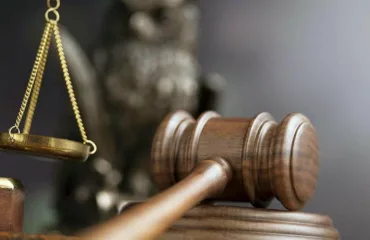 У Кам’янці-Подільському вчителя визнали винним у побитті учня