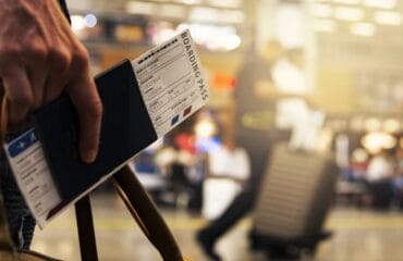 За подушку почали штрафувати в літаках