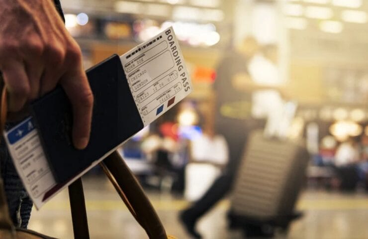 За подушку почали штрафувати в літаках