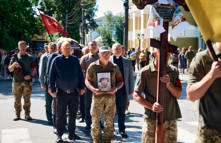 Кам’янець-Подільський попрощався із Захисником України Дмитром Левитурським