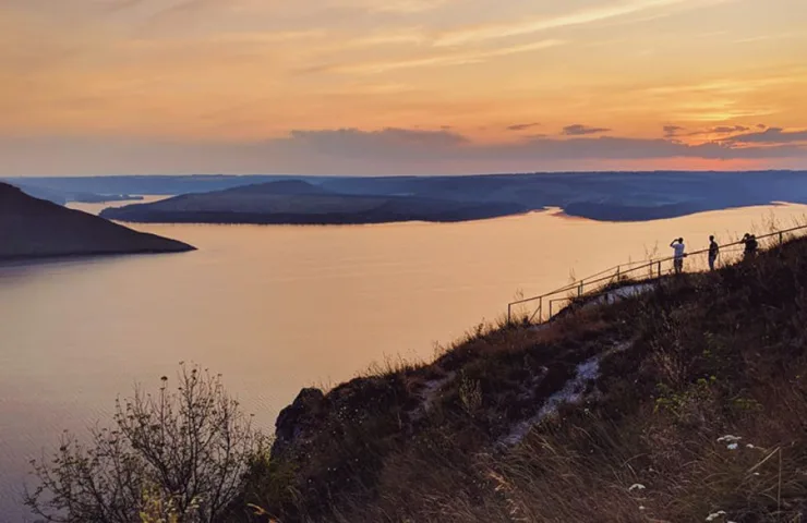 Краще, ніж за кордоном: куди поїхати відпочити в Україні у серпні — топ-5 місць